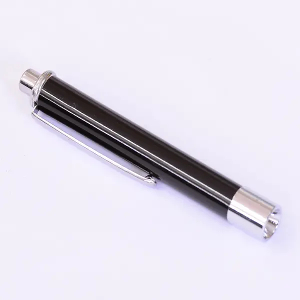 Lampe-stylo en aluminium Standard populaire SW-PL48 avec 2 piles AAA