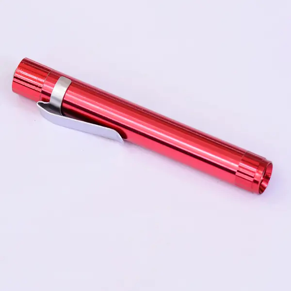 Fabricant professionnel de lampe-stylo en alliage d'aluminium OEM 