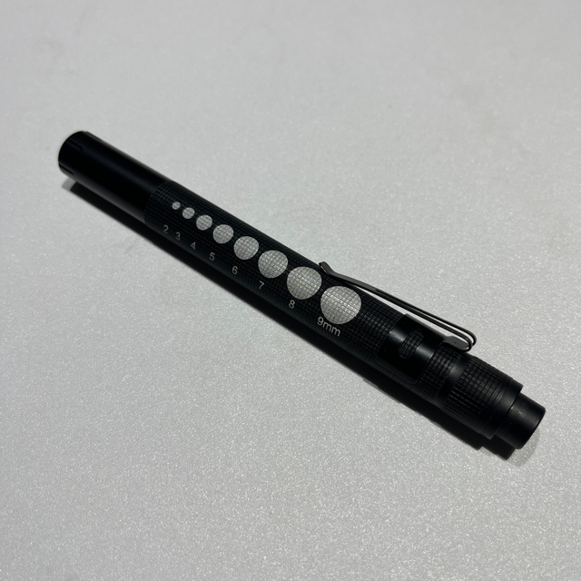 SW-PL47 M&eacute;decin Infirmi&egrave;re Premiers Secours Poche Torche Lumi&egrave;re Diagnostic Penlight En Alliage D'aluminium LED Lampe De Poche Stylo M&eacute;dical Lampe De Poche